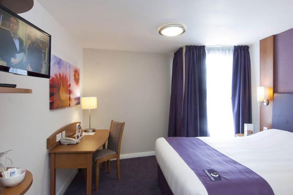Premier Inn Newcastle Team Valley Ґейтсгед Номер фото