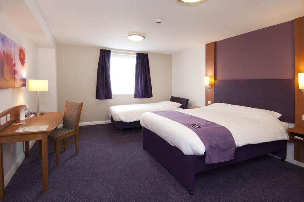 Premier Inn Newcastle Team Valley Ґейтсгед Номер фото
